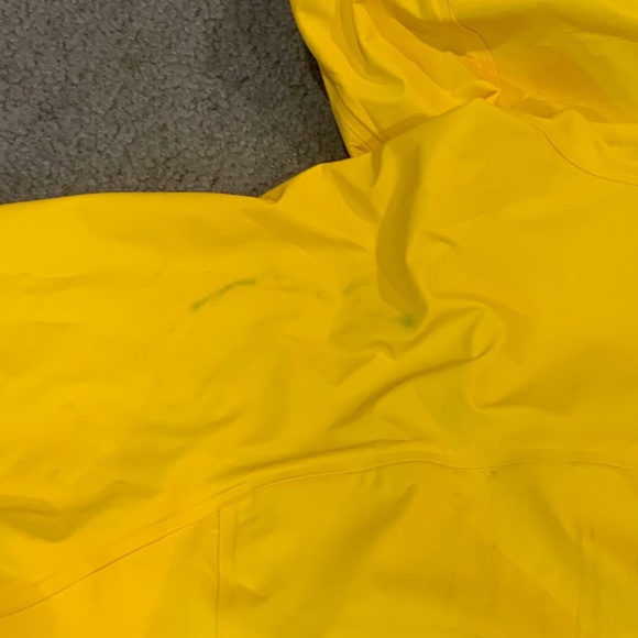 Helly Hansen Yellow Rain Jacket - Picture 10 of 12